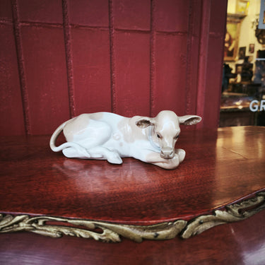 Figura porcelana española Lladró - Ternero Bucarest Art & Antiques