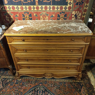 Gran Cómoda Antigua Provenzal de nogal cuatro cajones bajo mármol Bucarest Art & Antiques