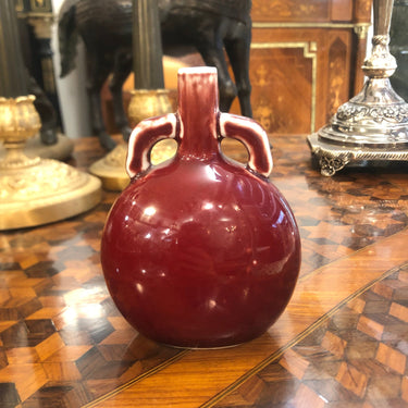 Jarron chino porcelana pequeño “Sang de boeuf” doble asa Bucarest Art & Antiques