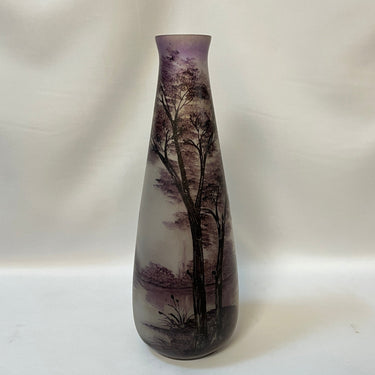 Jarrón francés en vidrio esmaltado 'Paisaje lacustre' atribuido a Legras Bucarest Art & Antiques