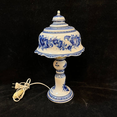 Lámpara rusa estilo Gzhel porcelana blanca azul Bucarest Art & Antiques