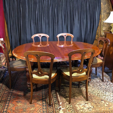 Mesa antigua de comedor con ruedas Bucarest Art & Antiques