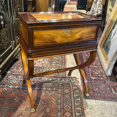 Mesa costurero estilo Louis Philippe Bucarest Art & Antiques