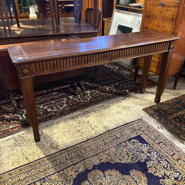 Mesa de Arrimo estilo inglés de caoba satinada Bucarest Art & Antiques