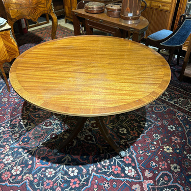 Mesa inglesa redonda Jorge III caoba rubia patas de León en bronce Bucarest Art & Antiques