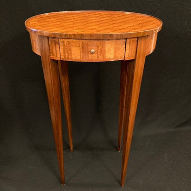 Mesita ovalada con parquetería | Bucarest Art Gallery Bucarest Art & Antiques