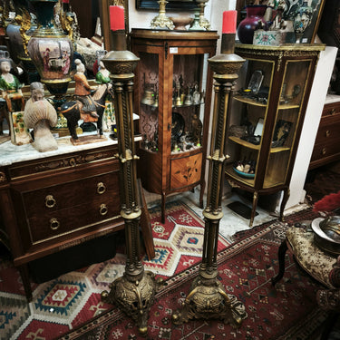Pareja de candelabros de pie bronce francés Bucarest Art & Antiques
