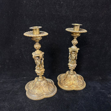 Pareja de candelabros rusos bronce figuras y relieves Bucarest Art & Antiques