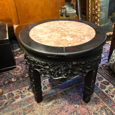 Peana china baja mármol rosado con tallados Bucarest Art & Antiques