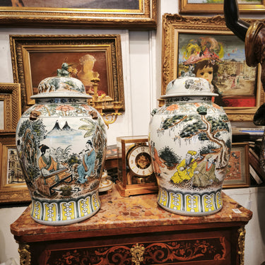 Potiches porcelana chinos famille vert 'Escenas musicales' s.XX Bucarest Art & Antiques