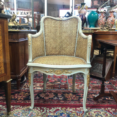 Sillón enjuncado estilo Luis XV Bucarest Art & Antiques