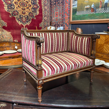 Sillon francés estilo Luís XVI tallado a mano Bucarest Art & Antiques