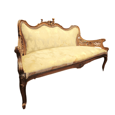 Sofá francés Luis XV de nogal con tallados Bucarest Art & Antiques