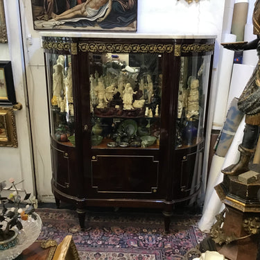 Vitrina Antigua  Luis XVI con cubierta de mármol | Bucarest Art Gallery Colección Exclusiva