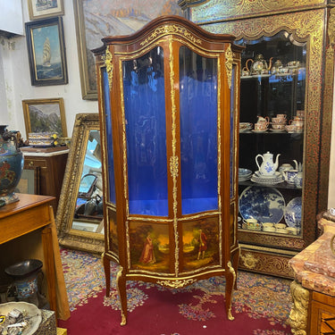 Vitrina con decoración bronces dorados pintada estilo Vernis Martin Luis XV Colección Exclusiva