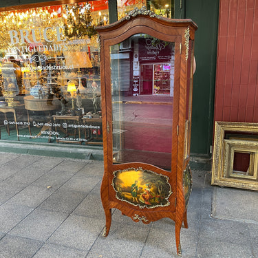 Vitrina con decoración pintada estilo Vernis Martin Luis XV Colección Exclusiva